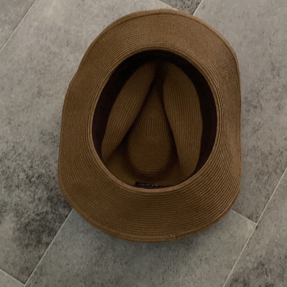 BRIXTON - Picture 7 of 11